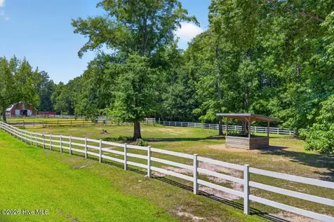 125 Quarter Horse Run Havelock NC 28532