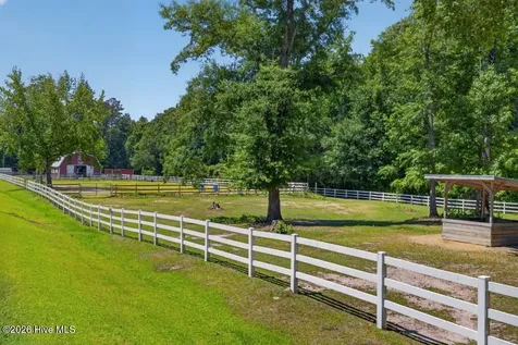 125 Quarter Horse Run Havelock NC 28532