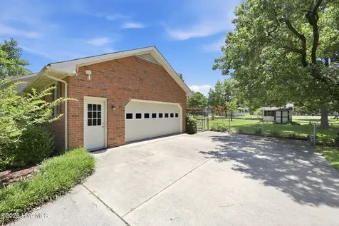 4903 Creekside Drive New Bern NC 28562
