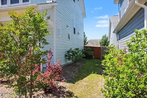 21 W Shooting Star Lane Hampstead NC 28443