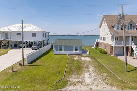 201 Riverside Drive Sneads Ferry NC 28460