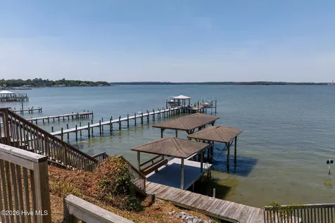 201 Riverside Drive Sneads Ferry NC 28460