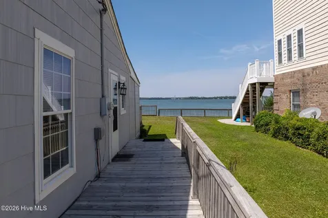 201 Riverside Drive Sneads Ferry NC 28460