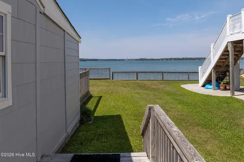 201 Riverside Drive Sneads Ferry NC 28460