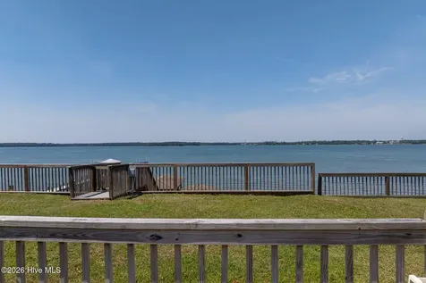 201 Riverside Drive Sneads Ferry NC 28460