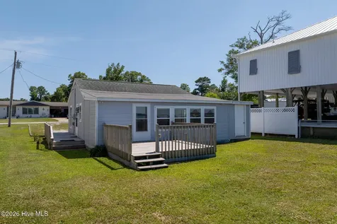 201 Riverside Drive Sneads Ferry NC 28460