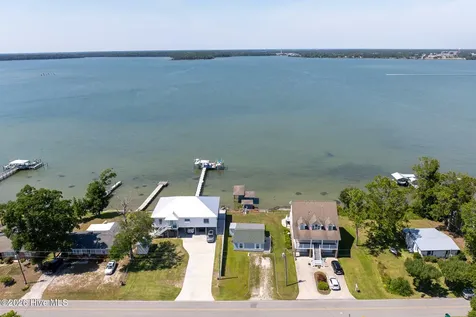 201 Riverside Drive Sneads Ferry NC 28460