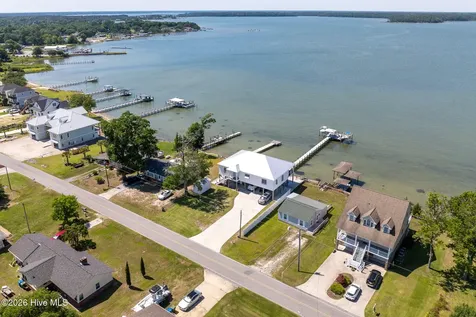 201 Riverside Drive Sneads Ferry NC 28460
