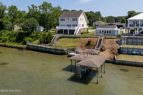 201 Riverside Drive Sneads Ferry NC 28460