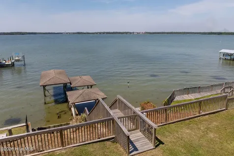 201 Riverside Drive Sneads Ferry NC 28460