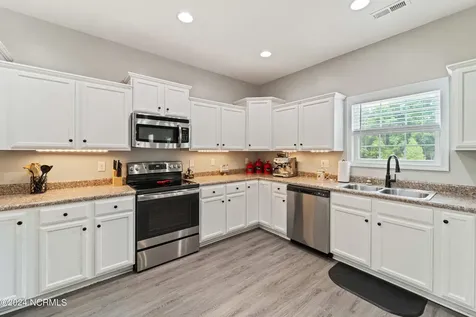 135 Prelude Drive Richlands NC 28574