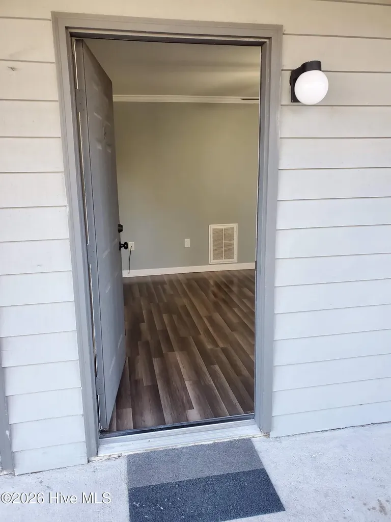 3309 Bridges Street Morehead City NC 28557