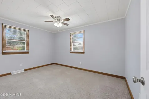 1813 Fearing Avenue Elizabeth City NC 27909