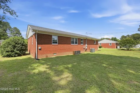 1813 Fearing Avenue Elizabeth City NC 27909