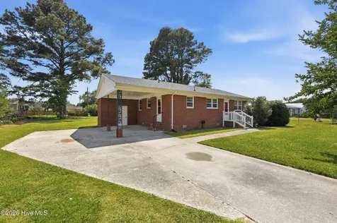 1813 Fearing Avenue Elizabeth City NC 27909