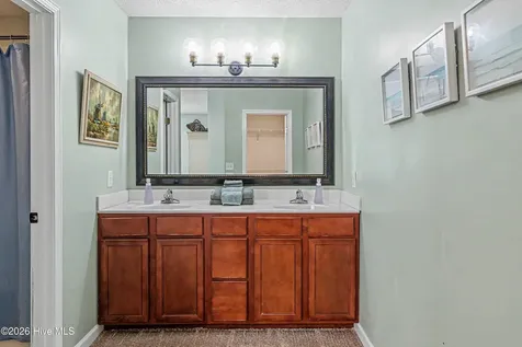 28 Jasmine Lane Jacksonville NC 28546