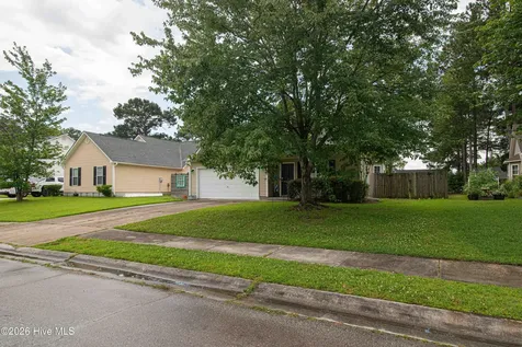 28 Jasmine Lane Jacksonville NC 28546