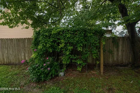 28 Jasmine Lane Jacksonville NC 28546