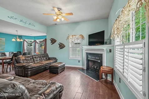 28 Jasmine Lane Jacksonville NC 28546