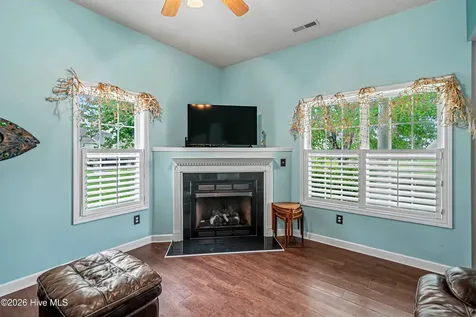 28 Jasmine Lane Jacksonville NC 28546