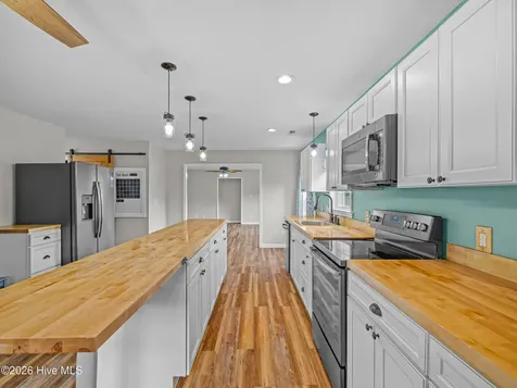 305 Rivers Edge Court Jacksonville NC 28540