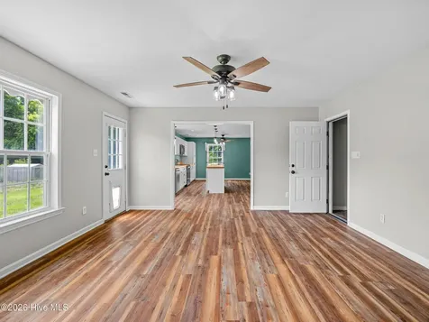 305 Rivers Edge Court Jacksonville NC 28540