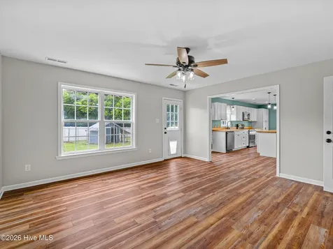 305 Rivers Edge Court Jacksonville NC 28540
