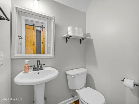 305 Rivers Edge Court Jacksonville NC 28540