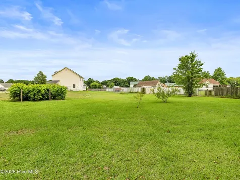 305 Rivers Edge Court Jacksonville NC 28540