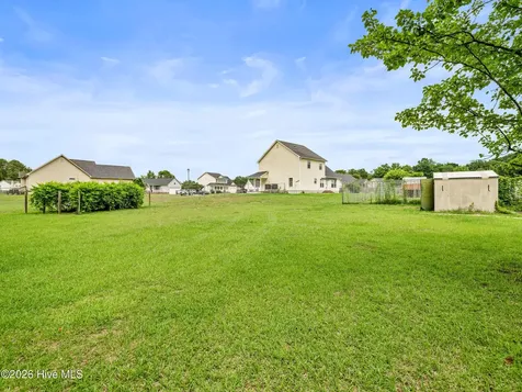 305 Rivers Edge Court Jacksonville NC 28540
