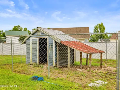 305 Rivers Edge Court Jacksonville NC 28540