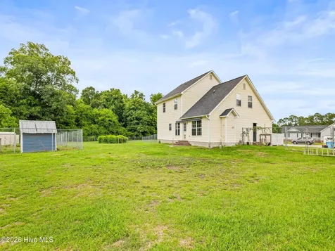 305 Rivers Edge Court Jacksonville NC 28540