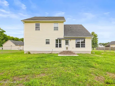 305 Rivers Edge Court Jacksonville NC 28540
