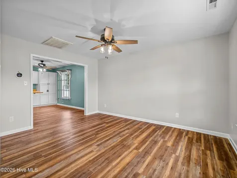 305 Rivers Edge Court Jacksonville NC 28540