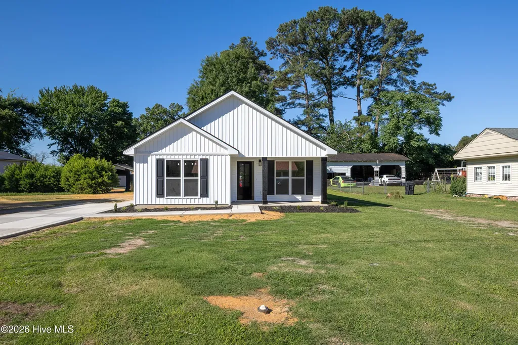 103 Harmon Street Clinton NC 28328