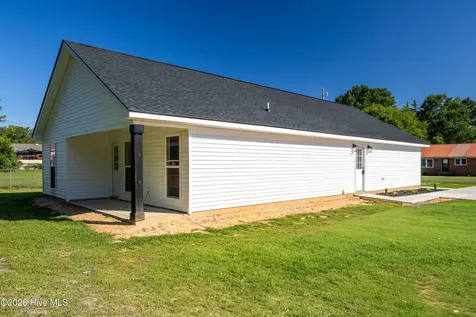 103 Harmon Street Clinton NC 28328