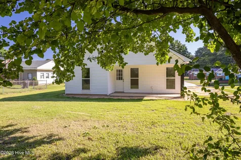 103 Harmon Street Clinton NC 28328