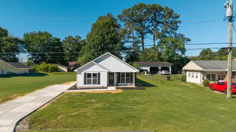 103 Harmon Street Clinton NC 28328