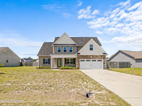 205 Tappi Terrace Hubert NC 28539