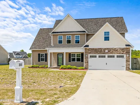 205 Tappi Terrace Hubert NC 28539