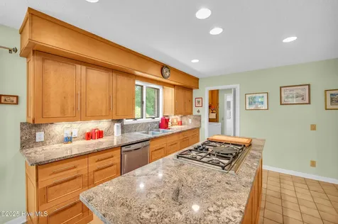 2118 Gloucester Place Wilmington NC 28403