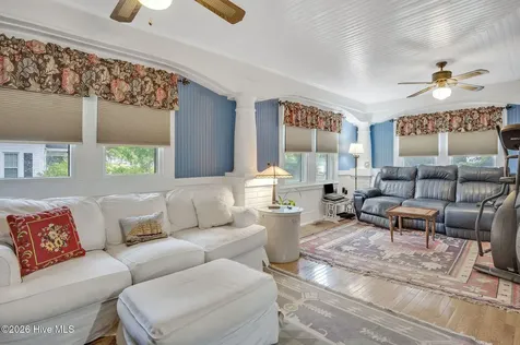 206 W Foy Street Richlands NC 28574