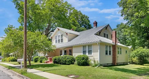 206 W Foy Street Richlands NC 28574