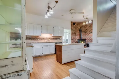 206 W Foy Street Richlands NC 28574