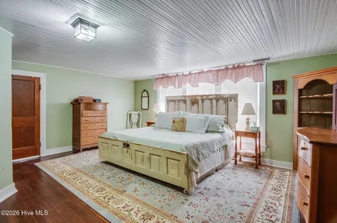 206 W Foy Street Richlands NC 28574