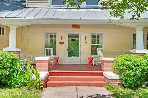 206 W Foy Street Richlands NC 28574
