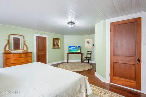 206 W Foy Street Richlands NC 28574