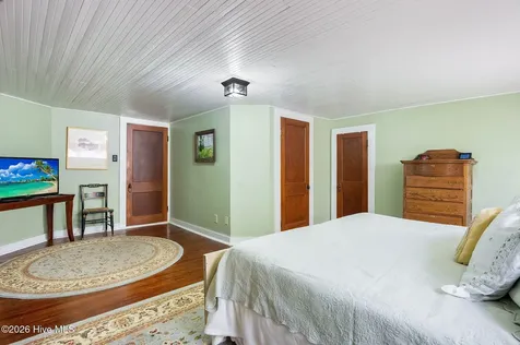 206 W Foy Street Richlands NC 28574