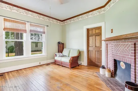 206 W Foy Street Richlands NC 28574