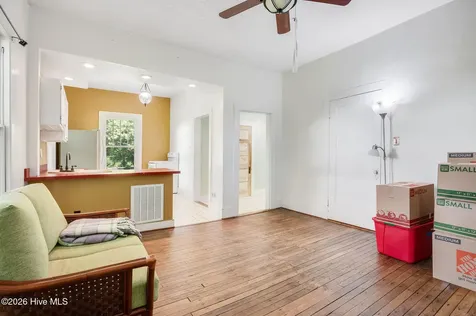 206 W Foy Street Richlands NC 28574